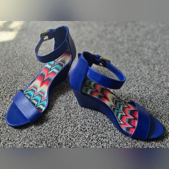 American Eagle Blue Wedge Pump Heel Ankle Strap Peep Toe Woman's Size 7.5 - Picture 6 of 15